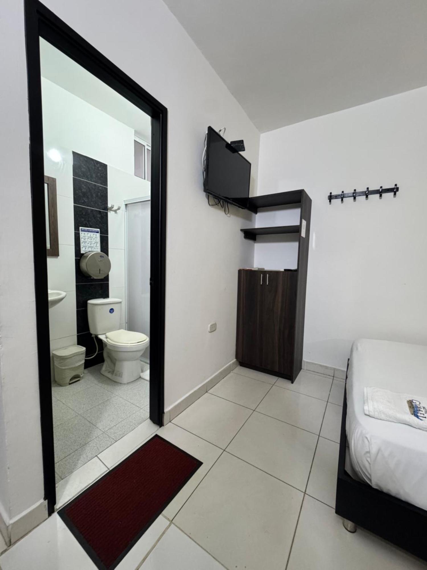 Gixael Hotel